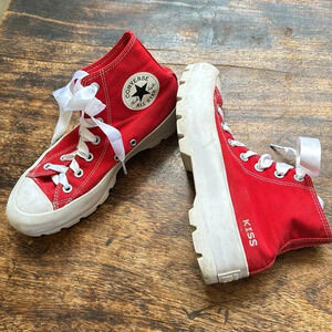 Valentines  Chuck Taylor All Star Lugged Platform 
Red Customized w/ word Kiss